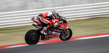 นวัตกรรมล้อหลังของค่าย Ducati เริ่มทำการทดสอบในสนาม WSBK