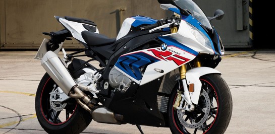 BMW S1000 RR 2017 รถซุปเปอร์สปอร์ตตัวแรง เคาะราคาขายในไทยแล้ว