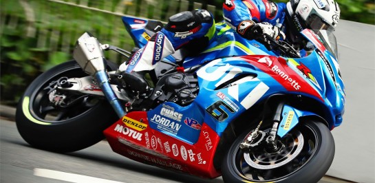 All New Suzuki GSX-R1000 กวาดแชมป์ที่เก่าแก่อีกรายการ  Isle of Man TT ในรุ่น Senior TT