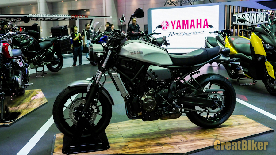 Yamaha XSR700-6