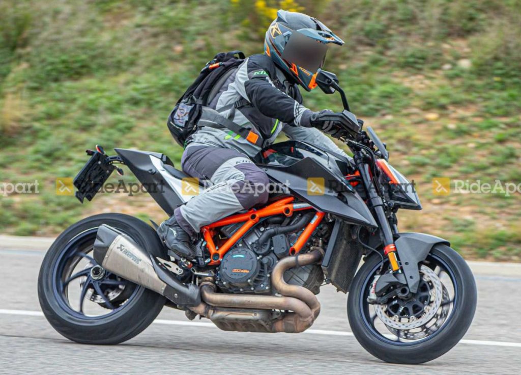 Spyshot KTM 1290 Super Duke RR เริ่มต้นทดสอบแล้ว