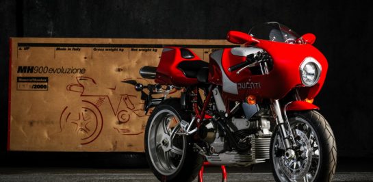 2000 DUCATI MH900e โมเดลพิเศษถูกจัดขึ้นประมูล