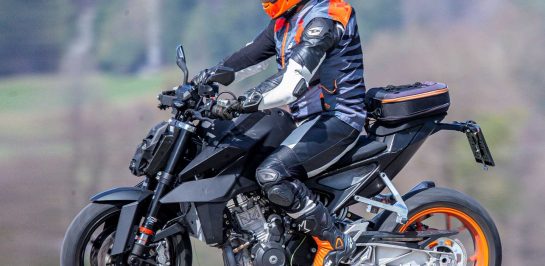 2023 KTM 990 Duke ถูกพบอีกครั้ง