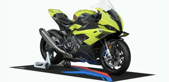 เปิดตัว 2023 BMW M1000RR 50th Anniversary