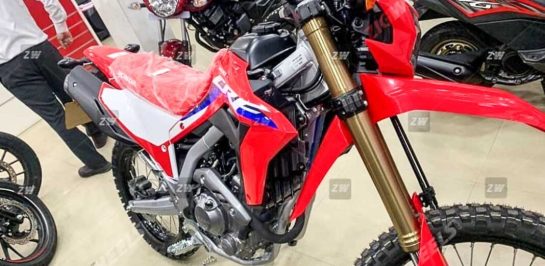 พบเจอ Honda CRF300L ในโชว์รูมประเทศอินเดีย ก่อนการเปิดตัวโมเดลใหม่ 8 สิงหาคมนี้