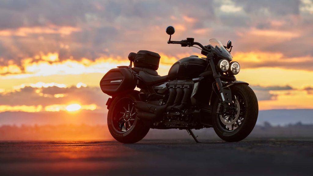 เปิดตัว Triumph Rocket 3 Storm สำหรับปี 2024 อย่างเป็นทางการ