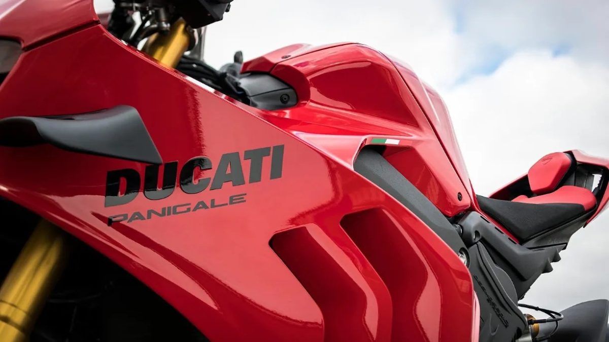 หลุดข้อมูลใหม่ของ New Ducati Panigale V4 2025 รุ่นปรับปรุงใหม่