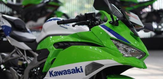 เปิดตัว Kawasaki Ninja ZX-25RR 2024 รุ่นพิเศษ “40th Anniversary Edition”