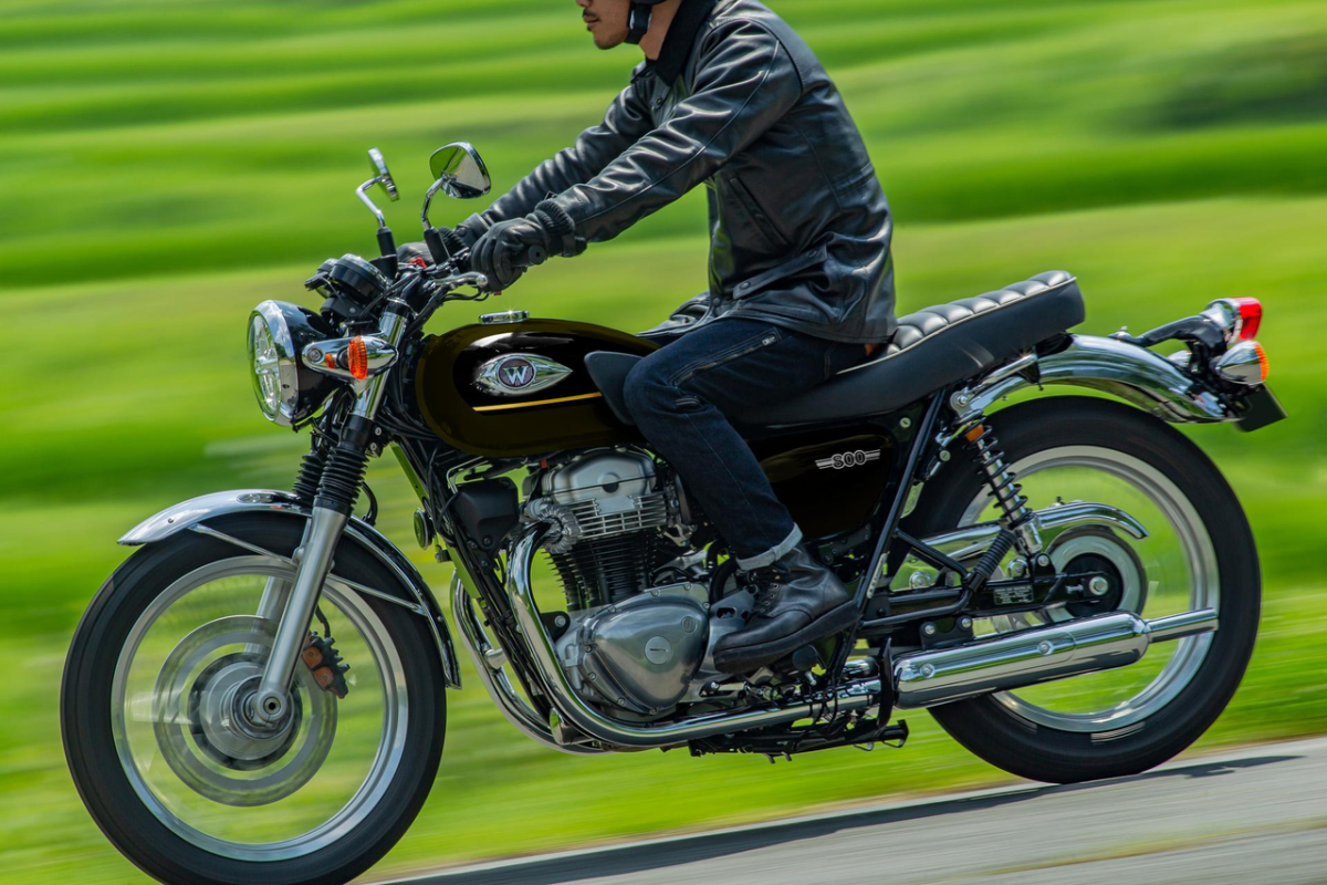 เปิดตัว Kawasaki W800 อัปเดทสีใหม่ สำหรับปี 2025