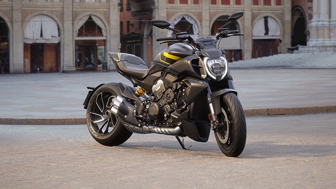 เปิดตัว Ducati Diavel V4 Black Roadster 2025 พาวเวอร์ครุยเซอร์บ้าพลังรุ่นพิเศษ