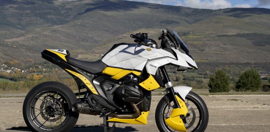 ปรับ BMW R 1300 GS รถทัวร์ริ่ง-แอดแวนเจอร์ ให้เป็นตัวซิ่งในสนามแข่ง ด้วยชุดแต่ง Puig Pista